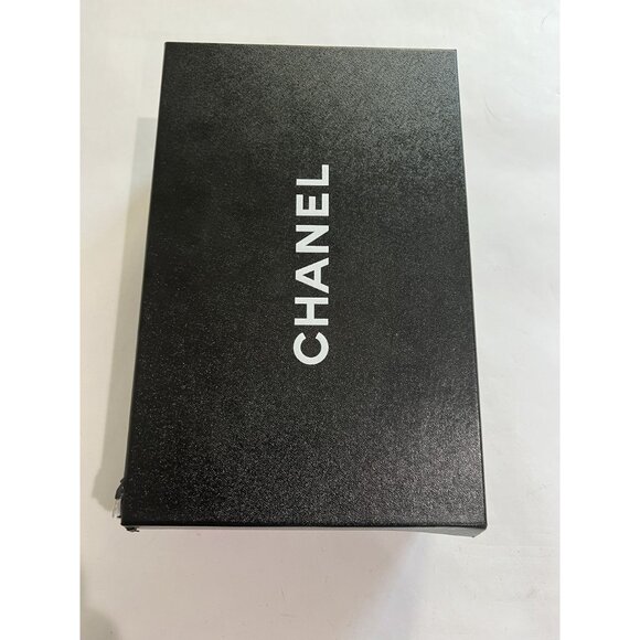 Chanel Slingback Pearl Heels in Black - Picture 2 of 8